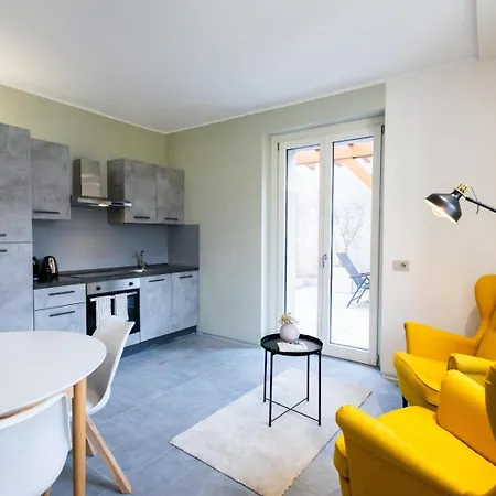 Volpe With Private Terrace Sorico