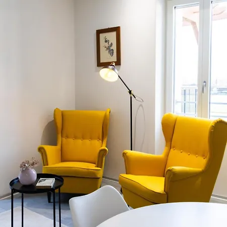 Volpe With Private Terrace Apartment