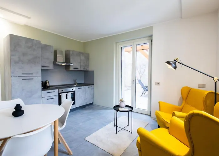 Volpe With Private Terrace Sorico